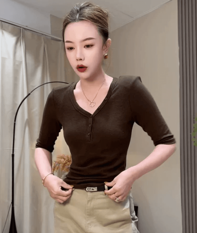 프랑스식 미니멀리즘 단추 V넥 중간 소매 티셔츠 이른 가을 외국 가스 슬림해 보이는 신축성 기본 셔츠 품격 허리 수축 다용도 맨위 상세 이미지 1