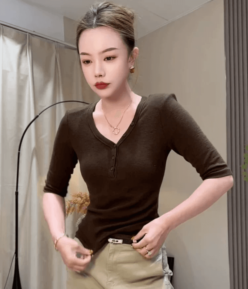 프랑스식 미니멀리즘 단추 V넥 중간 소매 티셔츠 이른 가을 외국 가스 슬림해 보이는 신축성 기본 셔츠 품격 허리 수축 다용도 맨위 상세 이미지 3