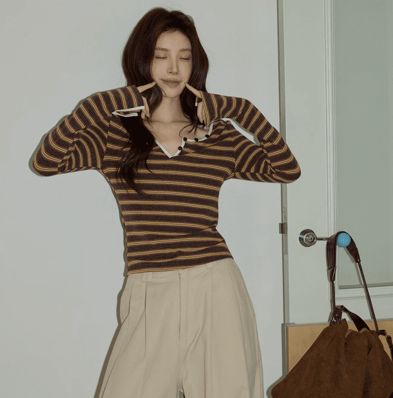 스트라이프 인사이드 가져 가라. 기본 셔츠 여성 202 가을 캐주얼 품격 몸매 가꾸기 슬림해 보이는 다용도 긴팔 V넥 티셔츠 맨위 이미지 2