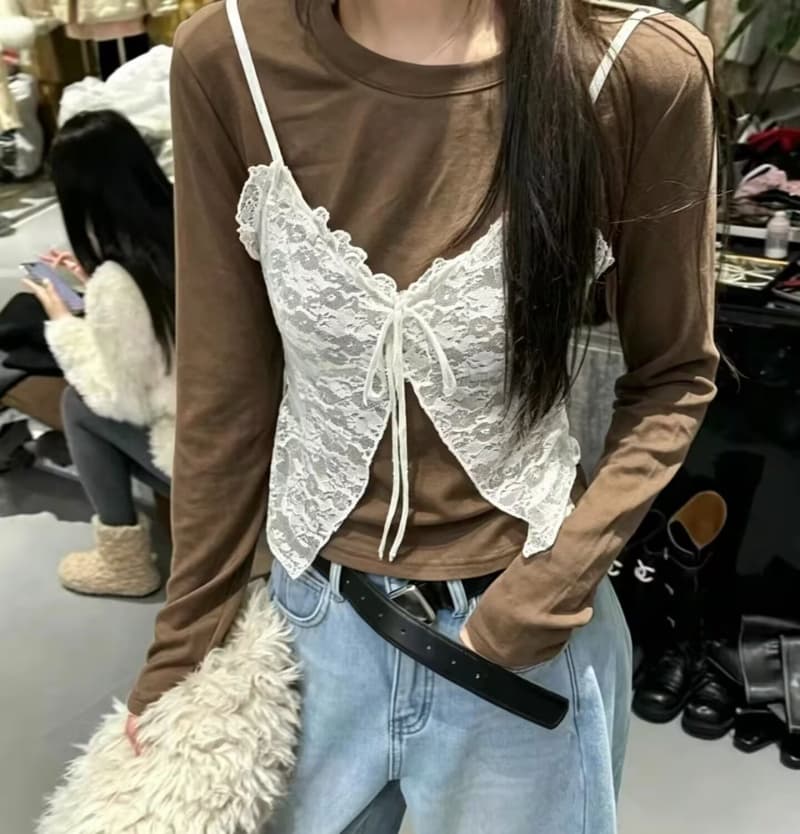 2026 가을 새로운 한국 스타일 품격 라운드 넥 긴팔 티셔츠 패치워크 레이스 슬립 페이크 레이어드 쇼트 스타일 맨위 여성 이미지 4