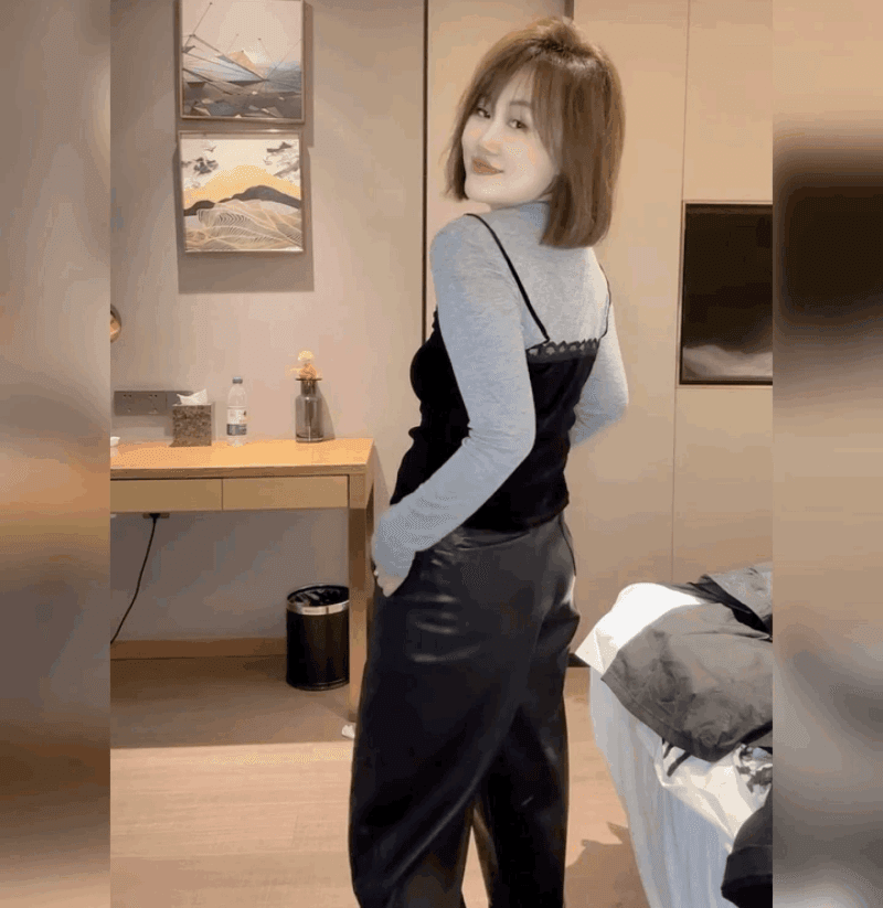배색 페이크 레이어드 벨벳 슬립 패치워크 긴팔 티셔츠 2026 가을 새로운 세련된 외국 가스 슬림해 보이는 맨위 여성 상세 이미지 4