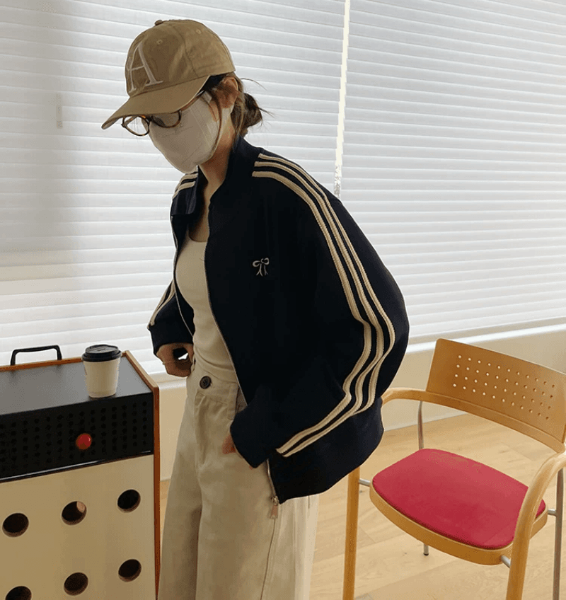 스탠드 칼라 지퍼 쇼트 스타일 후드티 여성 코트 가을 다용도 슬림해 보이는 운동 캐주얼 오픈 가디건 재킷 작은 키 맨위 상세 이미지 5