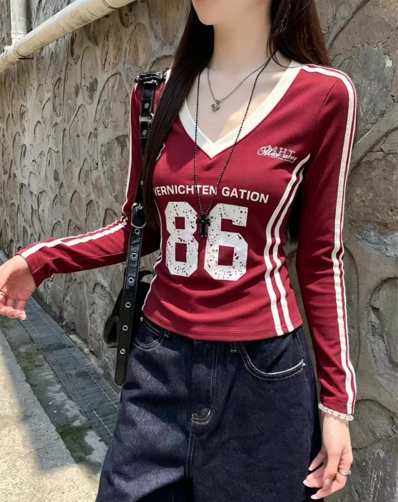 달콤한 차가운 핫걸 배색 V넥 긍정적 인 어깨 긴팔 티셔츠 여성 가을 의상 작은 키 아메리칸 바 스트라이프 프린트 쇼트 스타일 맨위