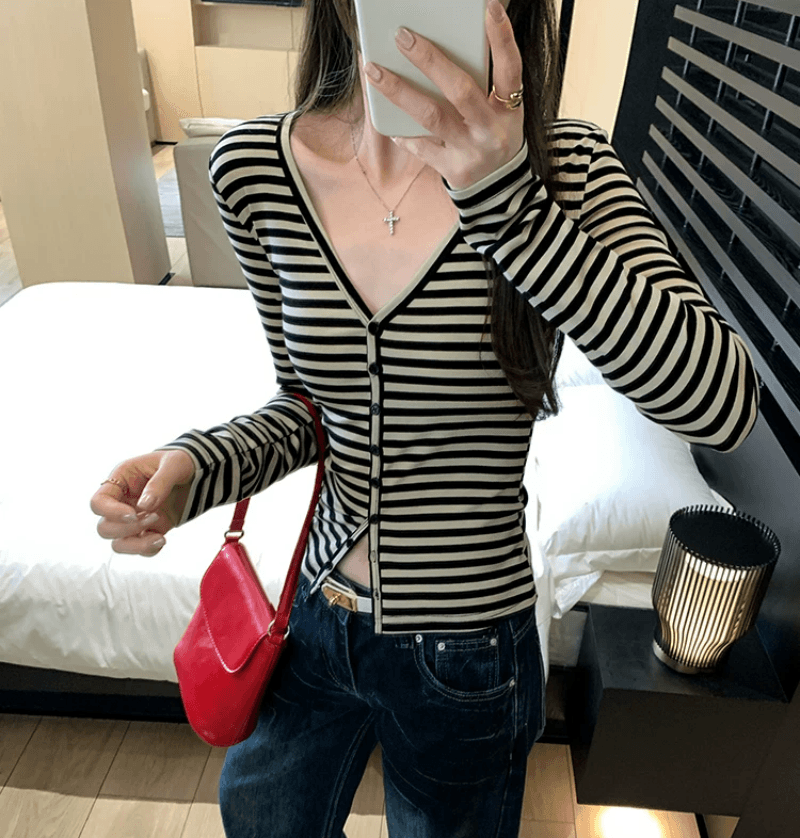 아메리칸 핫걸 단추 오픈 가디건 V넥 스트라이프 긴팔 티셔츠 여성 가을 디자인 센스 허리 수축 인사이드 가져 가라. 기본 셔츠 맨위 상세 이미지 3