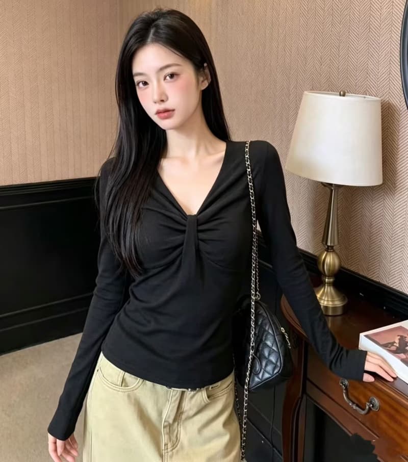 프랑스식 고급 센스 V넥 긴팔 티셔츠 여성 2026 가을 새로운 핫걸 몸매 가꾸기 슬림해 보이는 다용도 연령 감소 맨위 상세 이미지 5