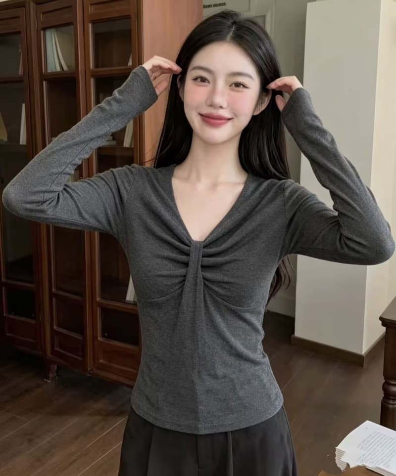 프랑스식 고급 센스 V넥 긴팔 티셔츠 여성 2026 가을 새로운 핫걸 몸매 가꾸기 슬림해 보이는 다용도 연령 감소 맨위 상세 이미지 6