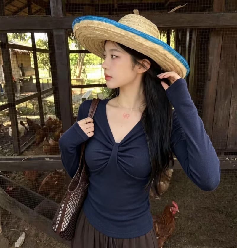 프랑스식 고급 센스 V넥 긴팔 티셔츠 여성 2026 가을 새로운 핫걸 몸매 가꾸기 슬림해 보이는 다용도 연령 감소 맨위 상세 이미지 8