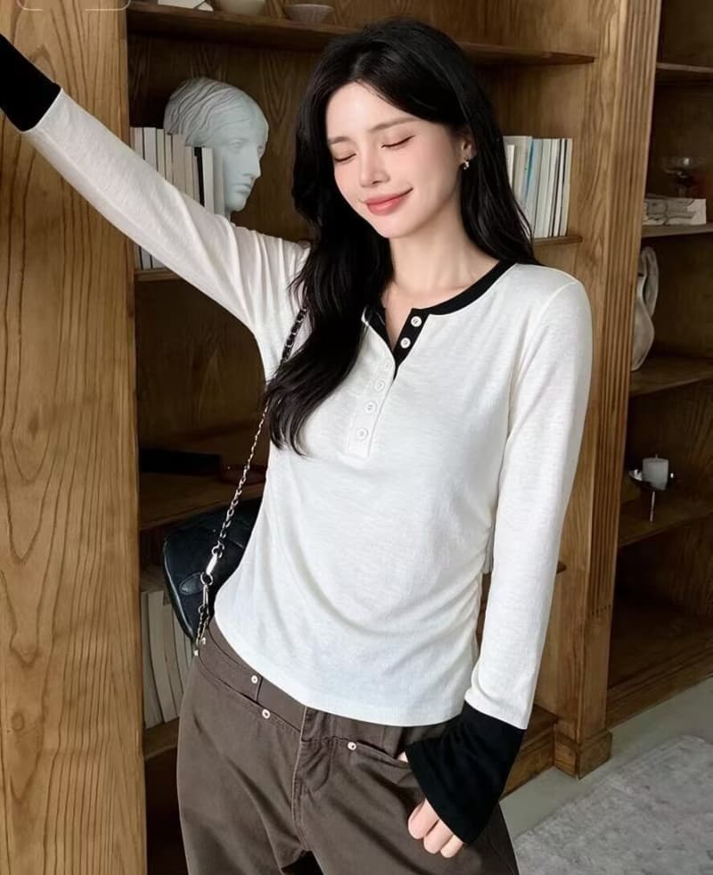 레트로 페이크 레이어드 헨리 칼라 긴팔 티셔츠 여성 디자인 센스 몸매 가꾸기 배색 기본 셔츠 가을 작은 키 맨위 이미지 2