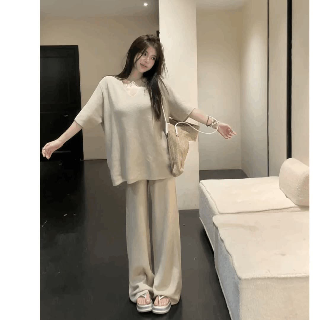 느긋한 바람 캐주얼 패션 세트 여성 봄 여름 새로운 작은 대중 고유 한 루즈핏 V넥 반팔 와이드 레그 팬츠 투피스 세트 상세 이미지 8
