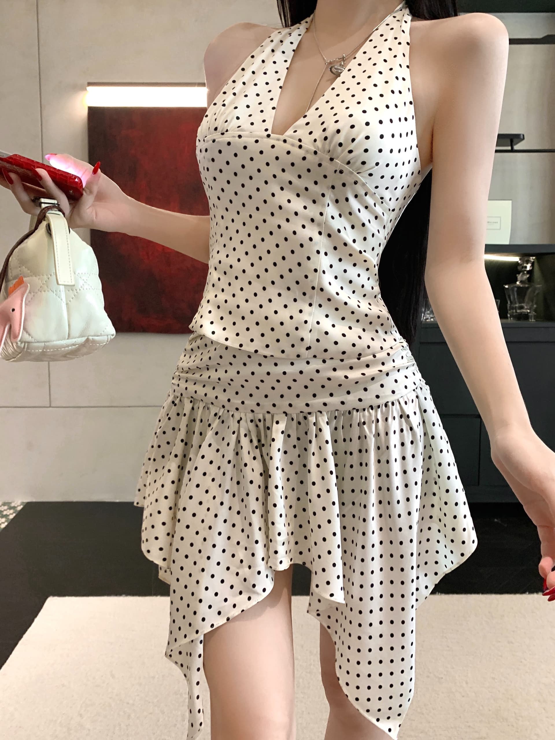 실사 정가 도트 무늬 지퍼 팬 사랑 핫걸 섹시함 V넥 행침 목 맨위 불규칙 주름 장식 반신 치마 세트 상세 이미지 10