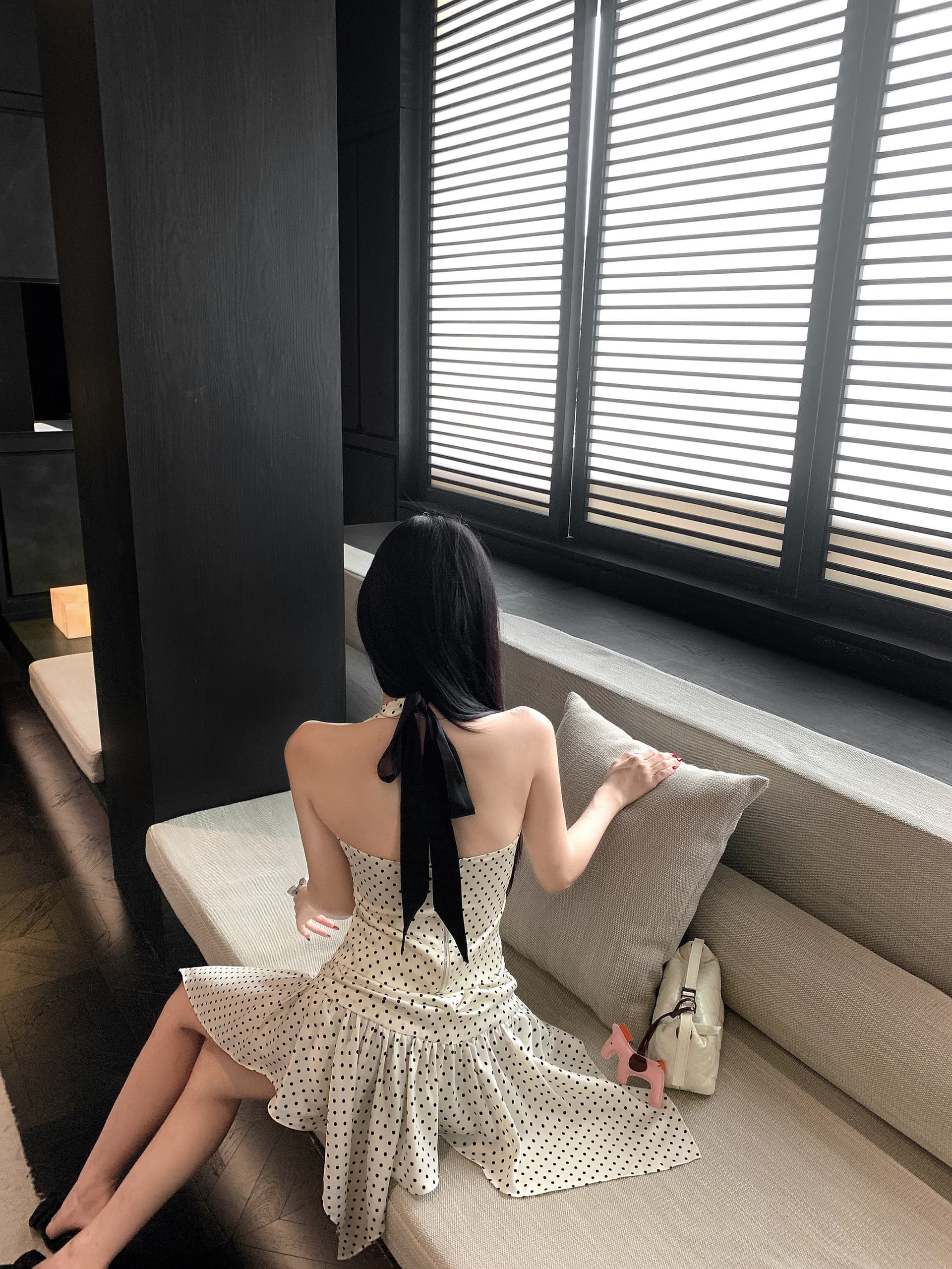 실사 정가 도트 무늬 지퍼 팬 사랑 핫걸 섹시함 V넥 행침 목 맨위 불규칙 주름 장식 반신 치마 세트 상세 이미지 11