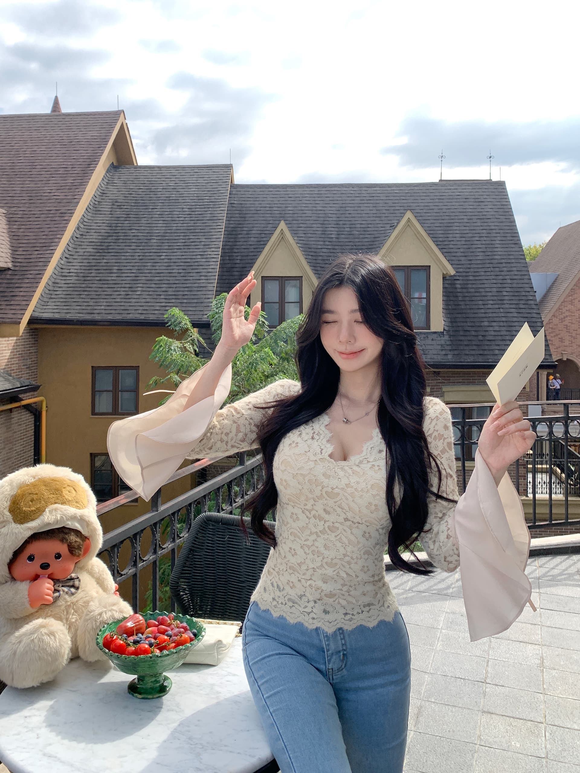 실사 정가 V넥 홀로우 아웃 레이스 연꽃 잎 소매 맨위 몸매 가꾸기 대 나팔 넓은 다리 거친 가장자리 청바지 세트 상세 이미지 10