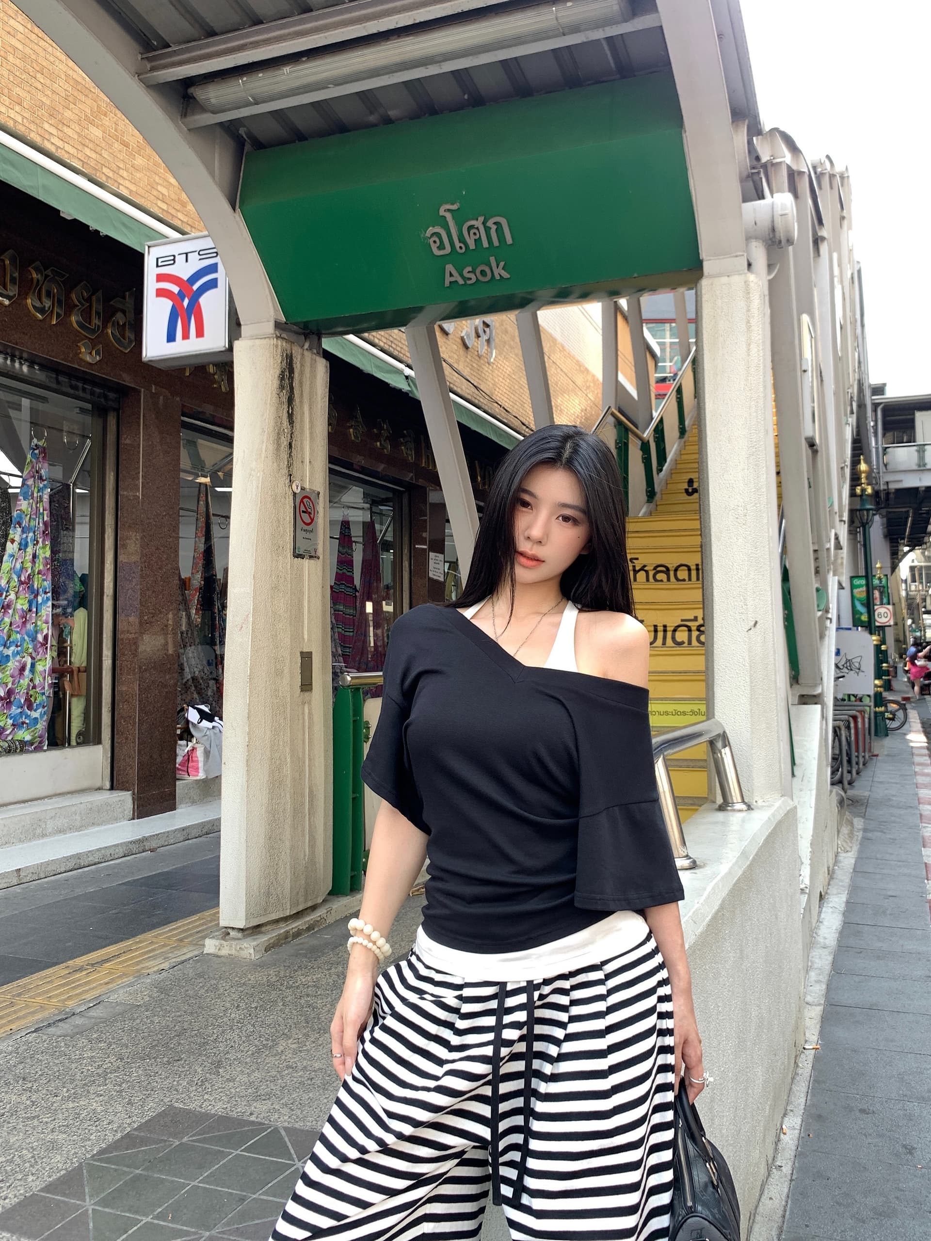실사 정가 스택 착용 단어 조끼 V 칼라 반팔 티셔츠 루즈핏 스트라이프 배색 허리 머리 다용도 캐주얼 긴 바지 상세 이미지 8