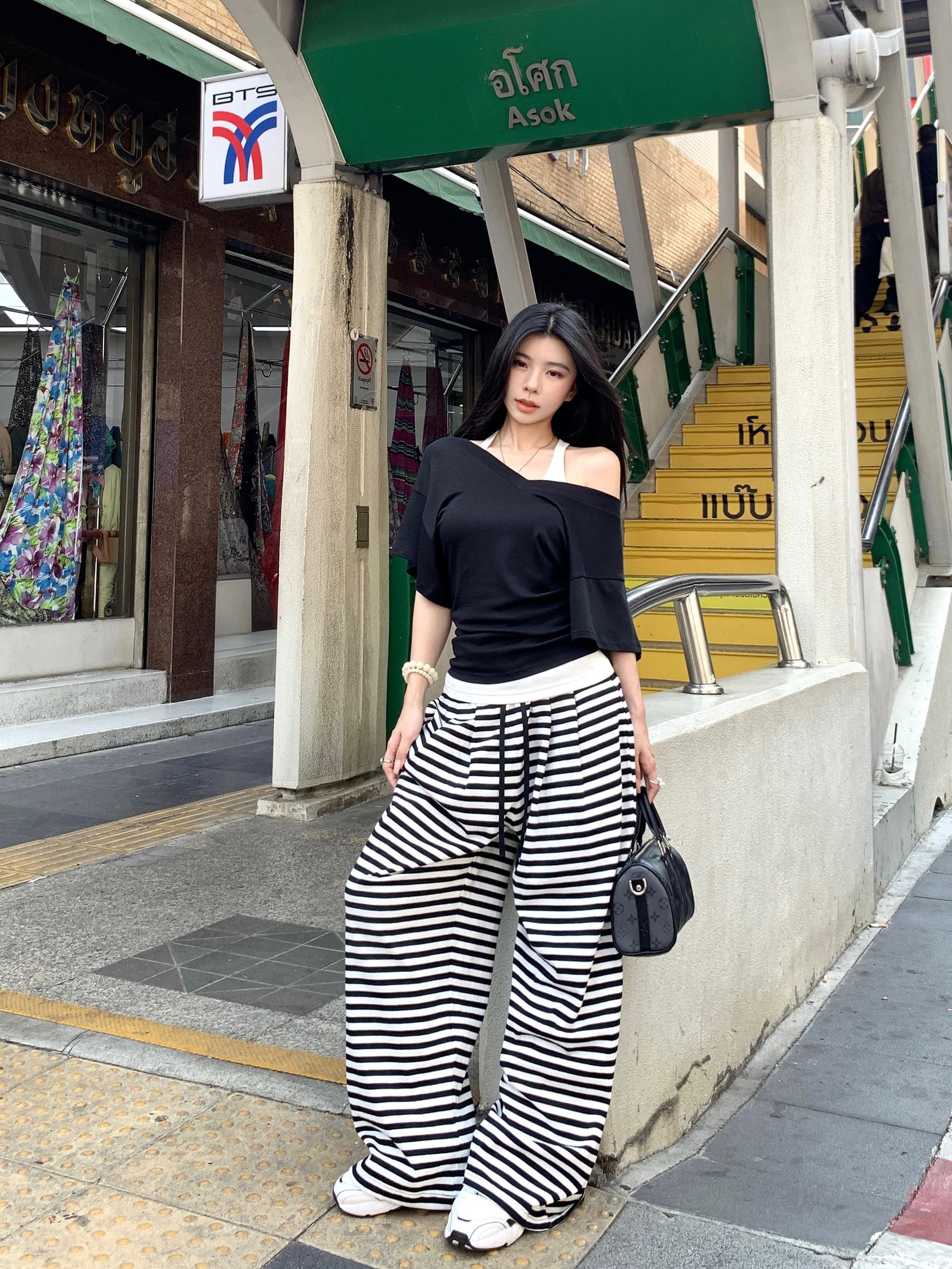 실사 정가 스택 착용 단어 조끼 V 칼라 반팔 티셔츠 루즈핏 스트라이프 배색 허리 머리 다용도 캐주얼 긴 바지 상세 이미지 11