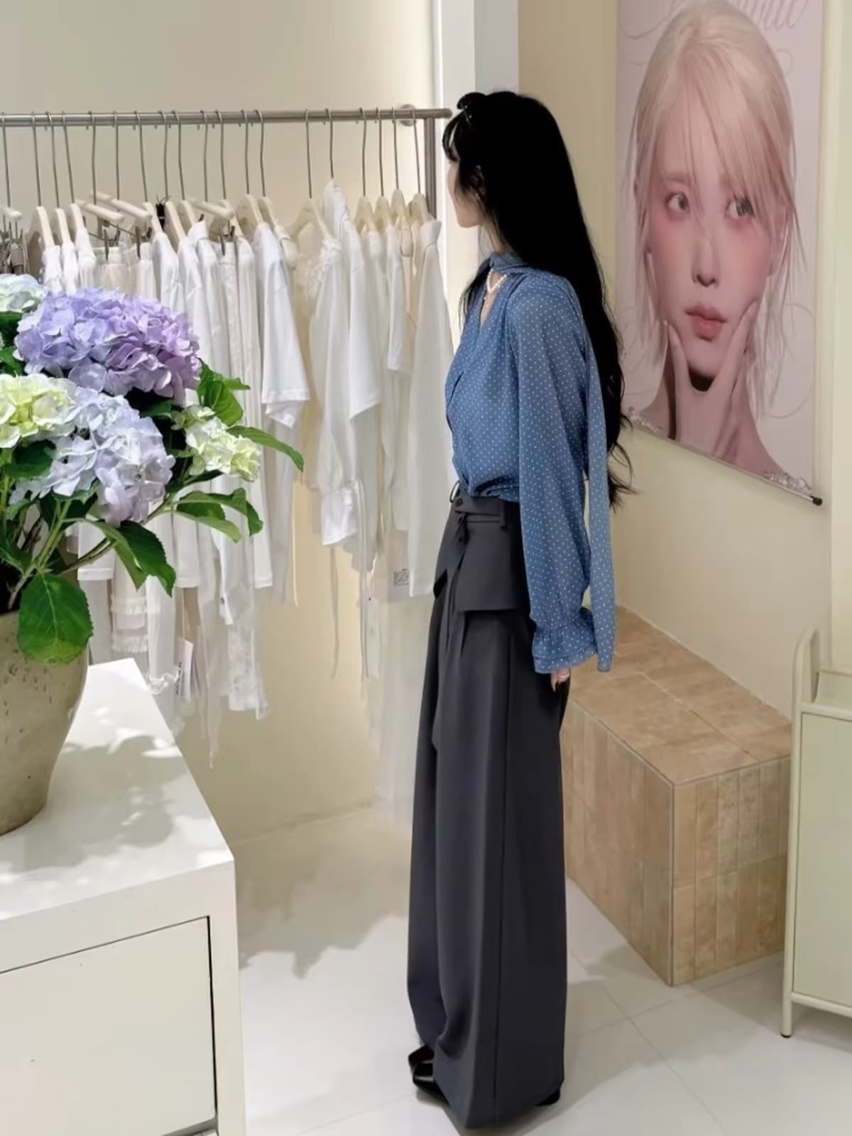 도트 무늬 V넥 나팔 긴팔 셔츠 가을 리본 디자인 센스 얇고 가벼운 마이크로 ~을 통해 작은 셔츠 캐주얼 바지 투피스 세트 이미지 4