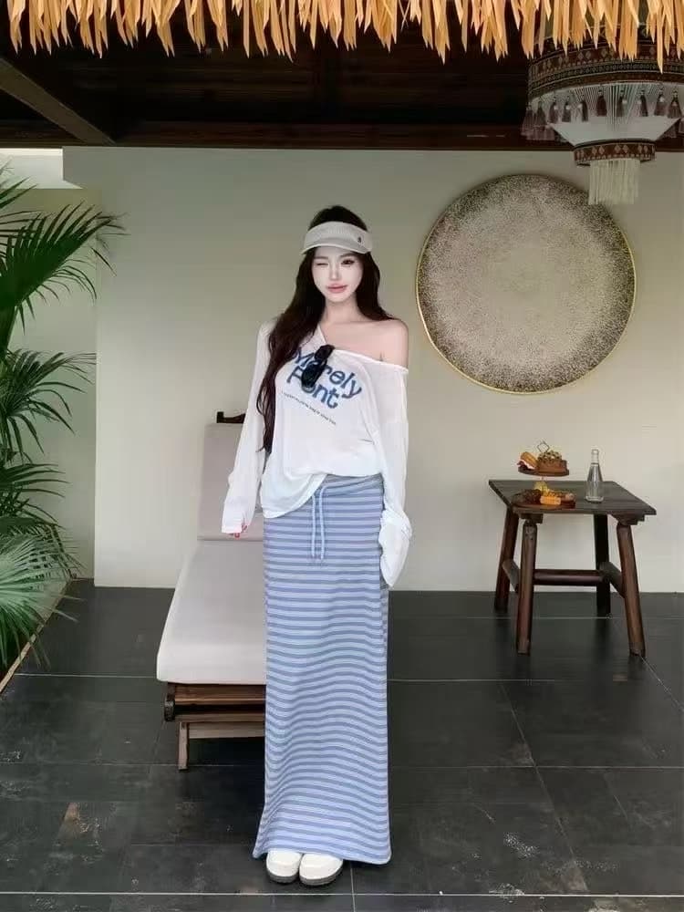알파벳 프린트 자외선 차단 비스듬한 어깨 긴팔 티셔츠 여성 가을 휴가 바람 세트 하이웨이스트 스트라이프 반신 스커트 투피스 세트 상세 이미지 5