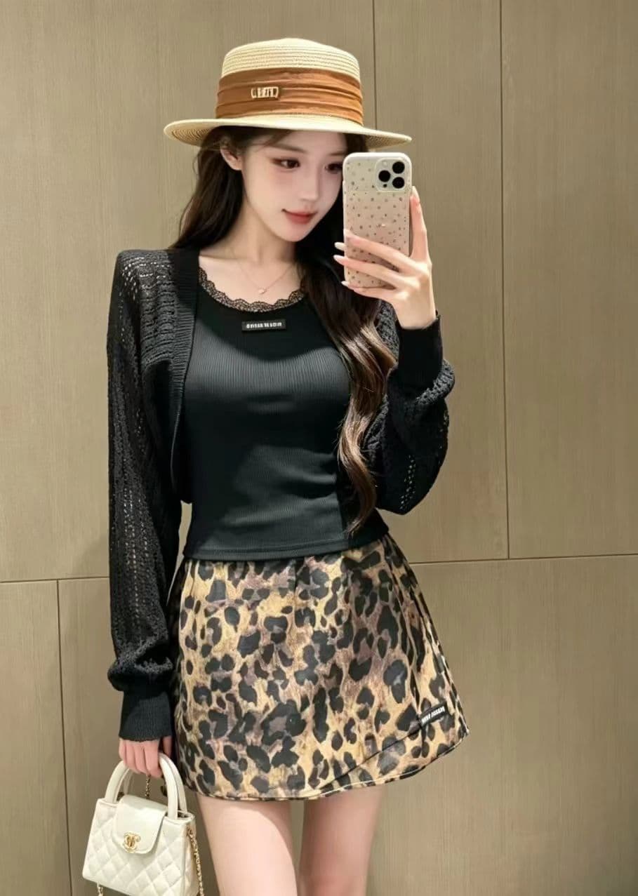 여름 새로운 패션 알파벳 투피스 세트 맨위 슬림해 보이는 미니멀리즘 레오파드 무늬 반신 치마 세트 3종 세트 상세 이미지 1