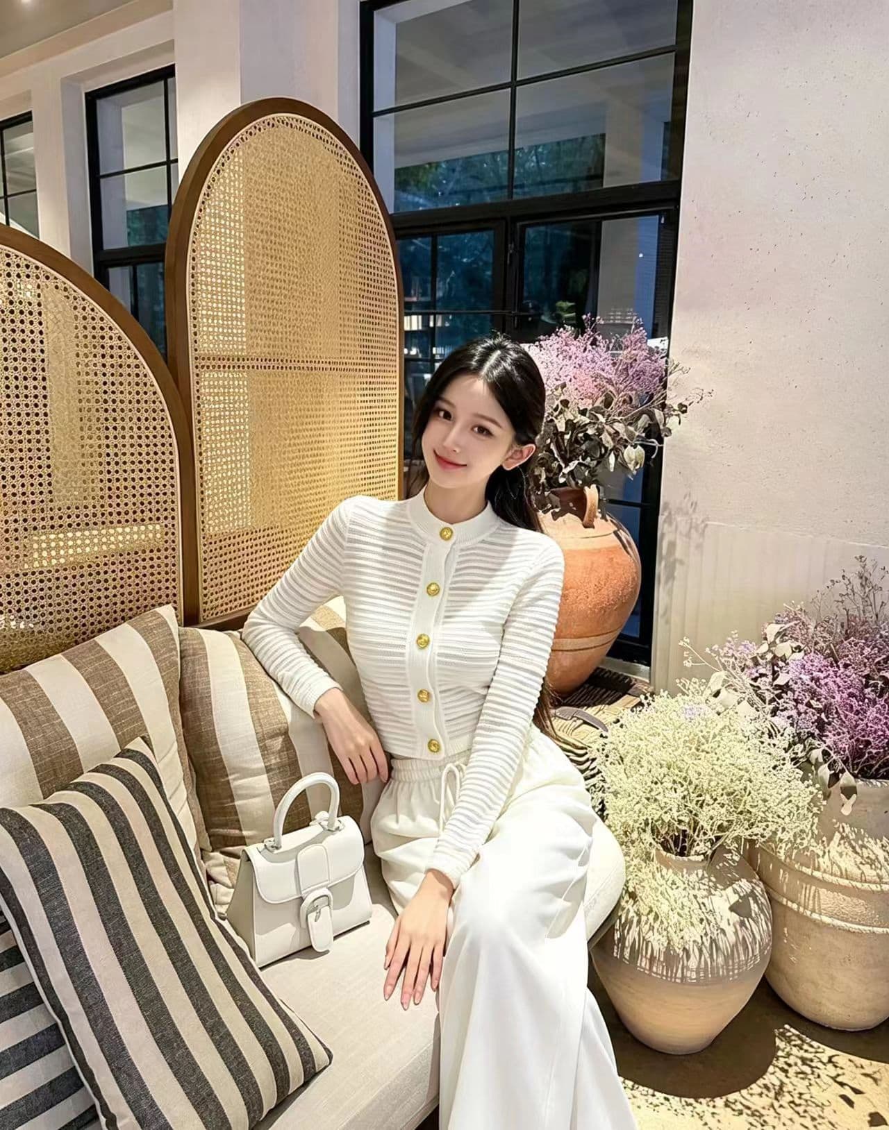 이른 가을 세련된 스트라이프 얇은 스타일 긴팔 니트 카디건 코트 아세트산 넓은 다리 캐주얼 바지 세트 여성 상세 이미지 4