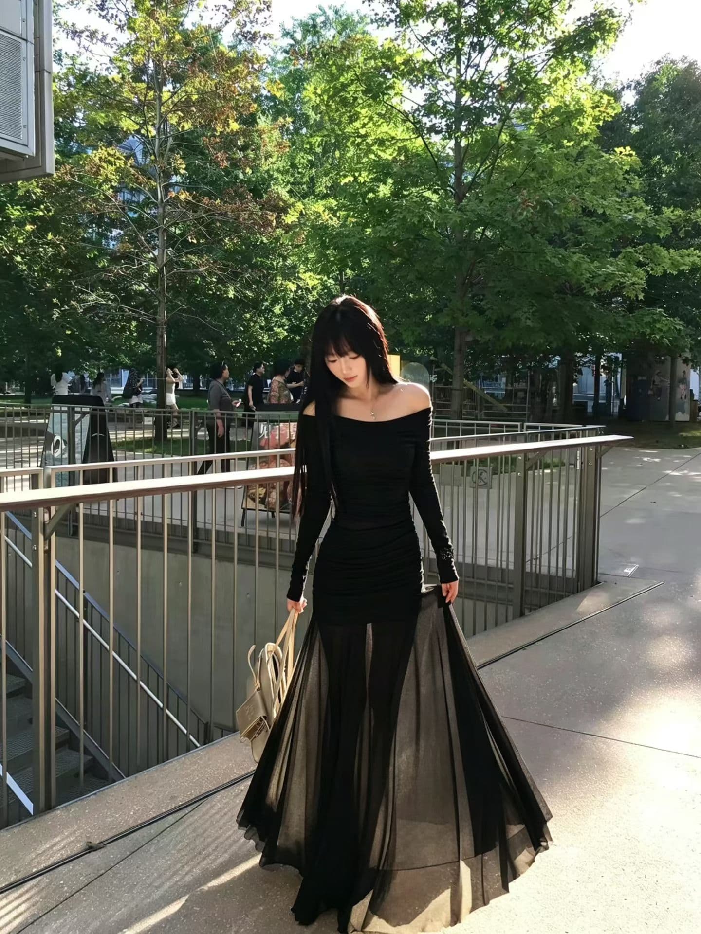 2026 새로운 프랑스식 오프숄더 오프숄더 니트 드레스 아이들 해변가 휴가 허리 수축 품격 롱 스커트 세트 이미지 4