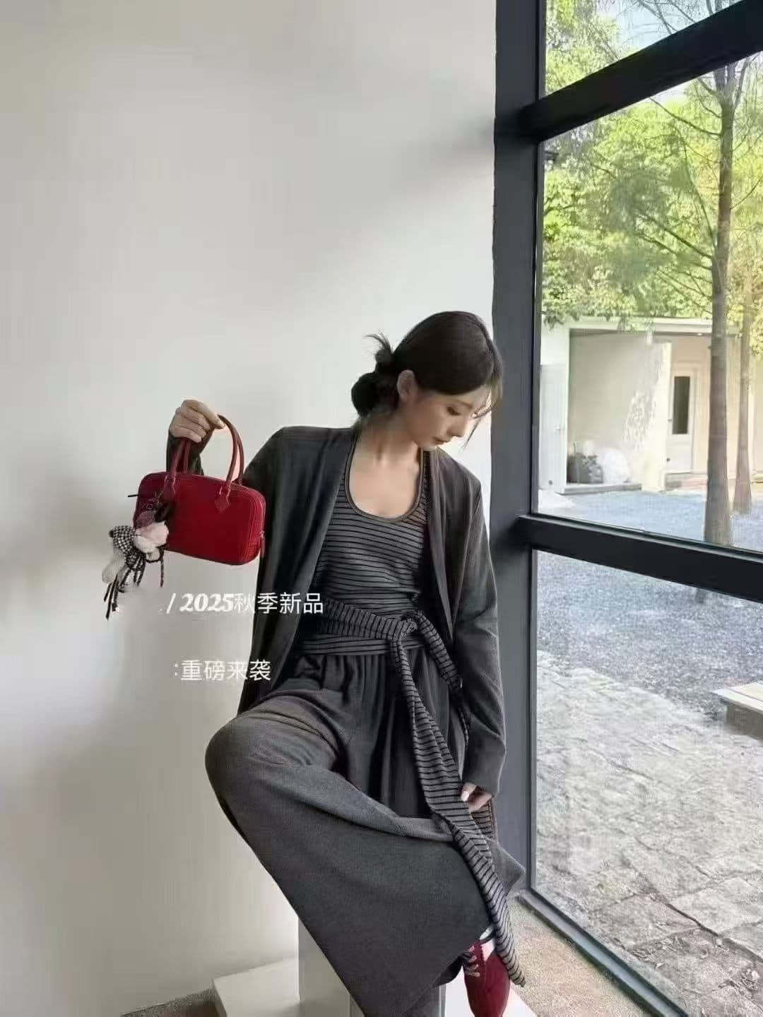 이른 가을 켜기 새로운 한국 스타일 패션 스트라이프 행침 목 스트랩 조끼 다용도 오픈 가디건 루즈핏 캐주얼 바지 3종 세트 상세 이미지 3