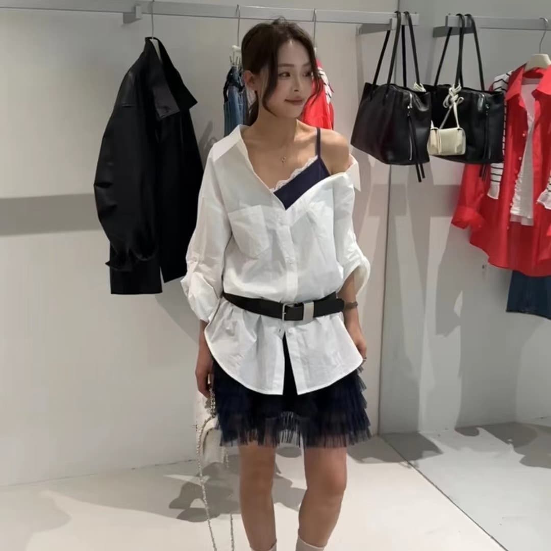 섹시함 오프숄더 페이크 레이어드 Chic 여성 셔츠 디자인 센스 루즈핏 작은 대중 다용도 불규칙 셔츠