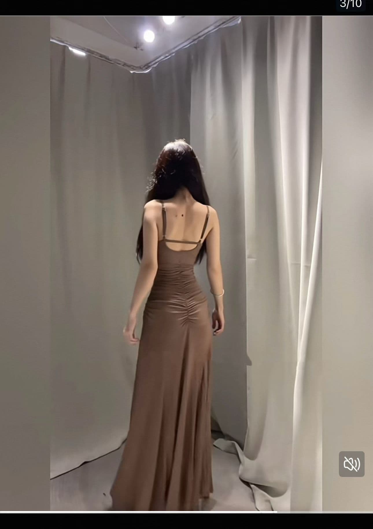 섹시함 몸매 가꾸기 슬림해 보이는 작업복 패션 낮은 가슴 이브닝 드레스 마법 드레스 이미지 2