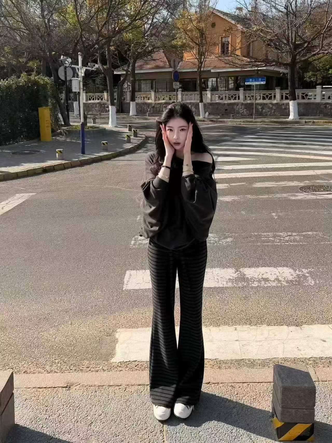 새로운 배트윙 소매 비스듬한 어깨 보트넥 맨위 스트라이프 나팔 바지 펌프 로프 레이스업 캐주얼 바지 세트 상세 이미지 9