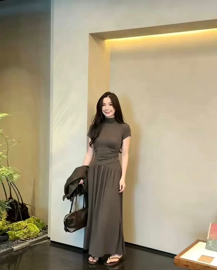 한 부서 패션 품격 세트 여성 가을 순수한 욕망 작은 심장 기계 홀로우 아웃 반팔 맨위 플리츠 반신 스커트 투피스 세트 이미지 2