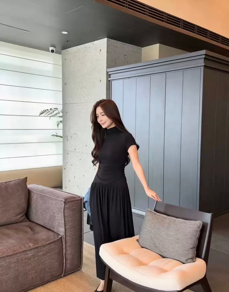 한 부서 패션 품격 세트 여성 가을 순수한 욕망 작은 심장 기계 홀로우 아웃 반팔 맨위 플리츠 반신 스커트 투피스 세트 이미지 4
