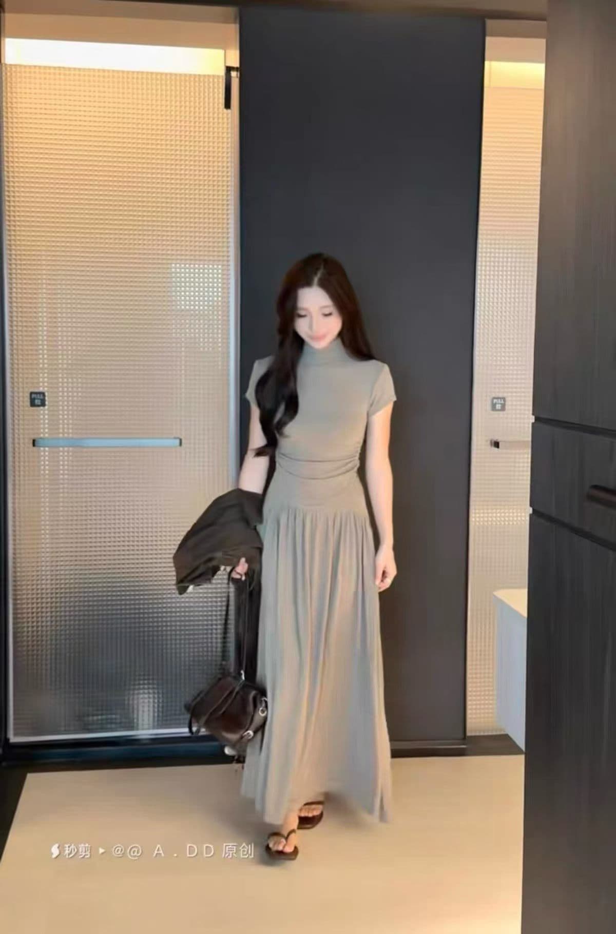 한 부서 패션 품격 세트 여성 가을 순수한 욕망 작은 심장 기계 홀로우 아웃 반팔 맨위 플리츠 반신 스커트 투피스 세트 상세 이미지 8