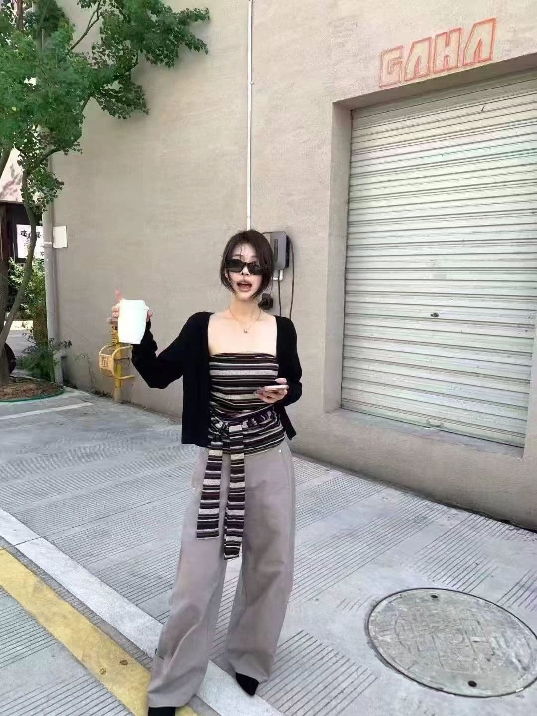 한국 스타일 이른 가을 개성 스트라이프 튜브탑 몸매 가꾸기 스트랩 디자인 만나는 긴팔 카디건 코트 세트 이미지 4