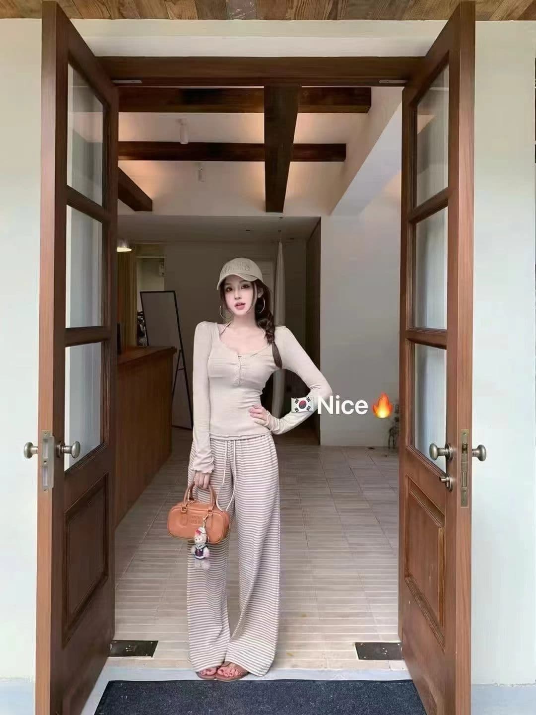 2026 이른 가을 새로운 한국 스타일 패션 핫걸 행침 목 조끼 긴팔 맨위 스트라이프 캐주얼 바지 여성 3종 세트 상세 이미지 10