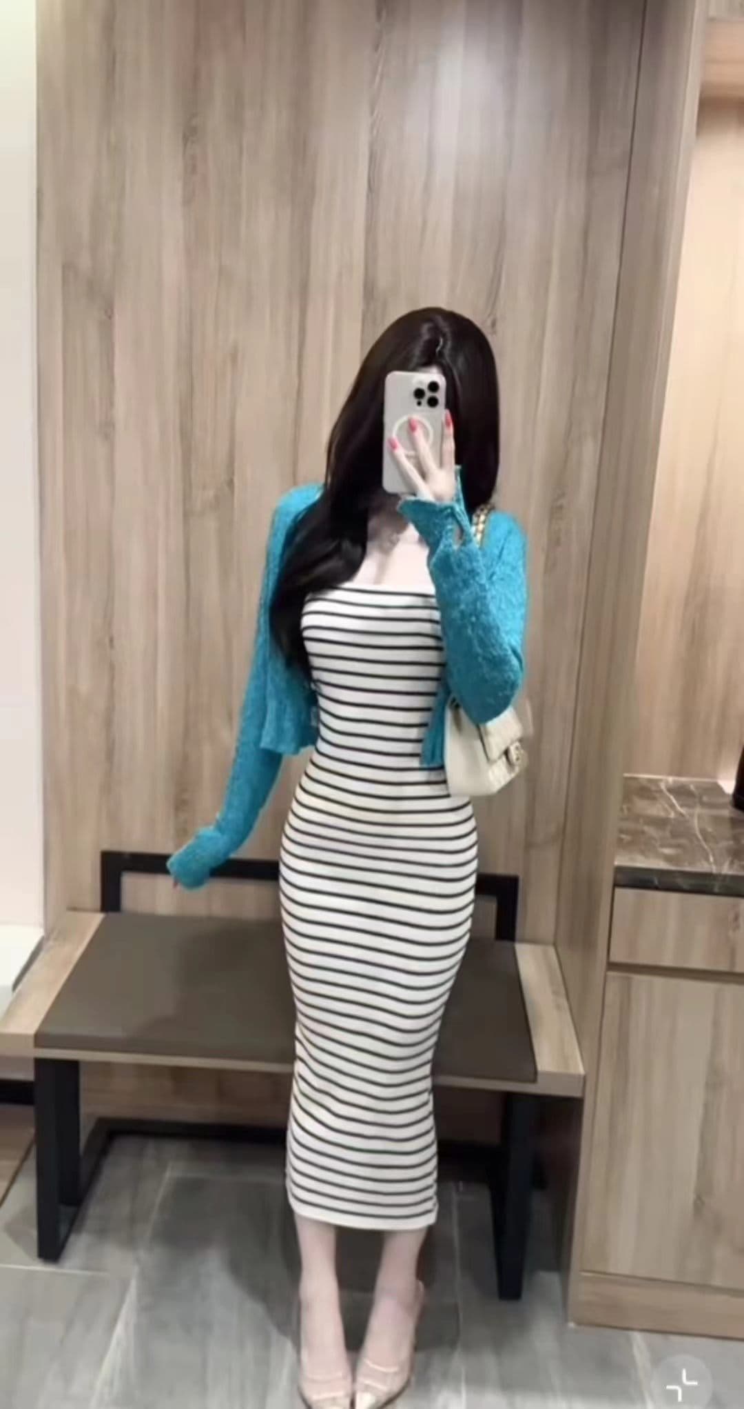 흑백 줄무늬 배색 뒤집다 온통 허리 수축 튜브탑 치마 여성 말라카이트 그린 디스플레이 화이트 홀로우 아웃 질감 센스 쇼트 스타일 재킷 세트 상세 이미지 3