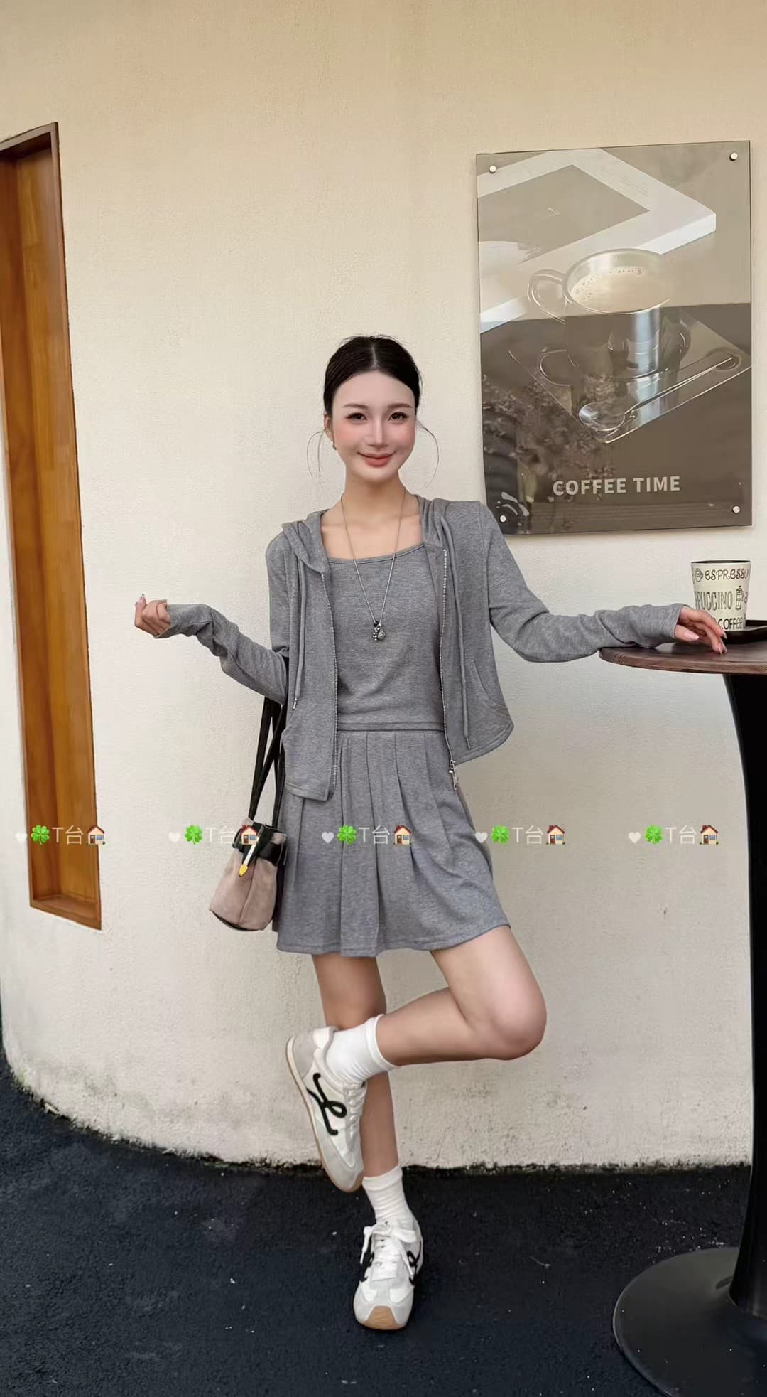 2026 가을 새로운 한 부서 디자인 센스 작은 대중 후드 맨위 여성 레저 다용도 반신 스커트 조끼 3종 세트 상세 이미지 5