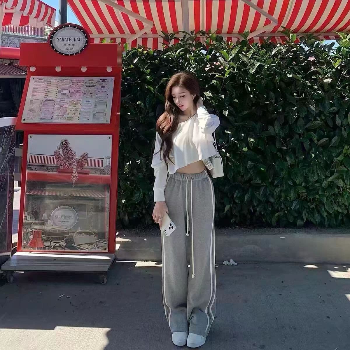 가을 얇은 스타일 외부 가져 가라. 루즈핏 오프숄더 에어컨 셔츠 핫걸 쇼트 스타일 맨위 c 캐주얼 바지 투피스 세트 이미지 5