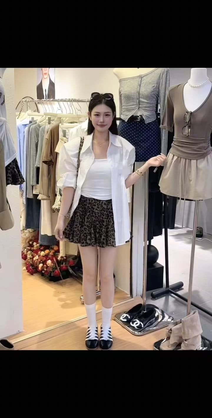 가을 부드러운 착용 가져 가라. 여성 2024 새로운 한국 스타일 패션 루즈핏 슬림해 보이는 셔츠 다용도 조끼 미니 스커트 3종 세트 이미지 3