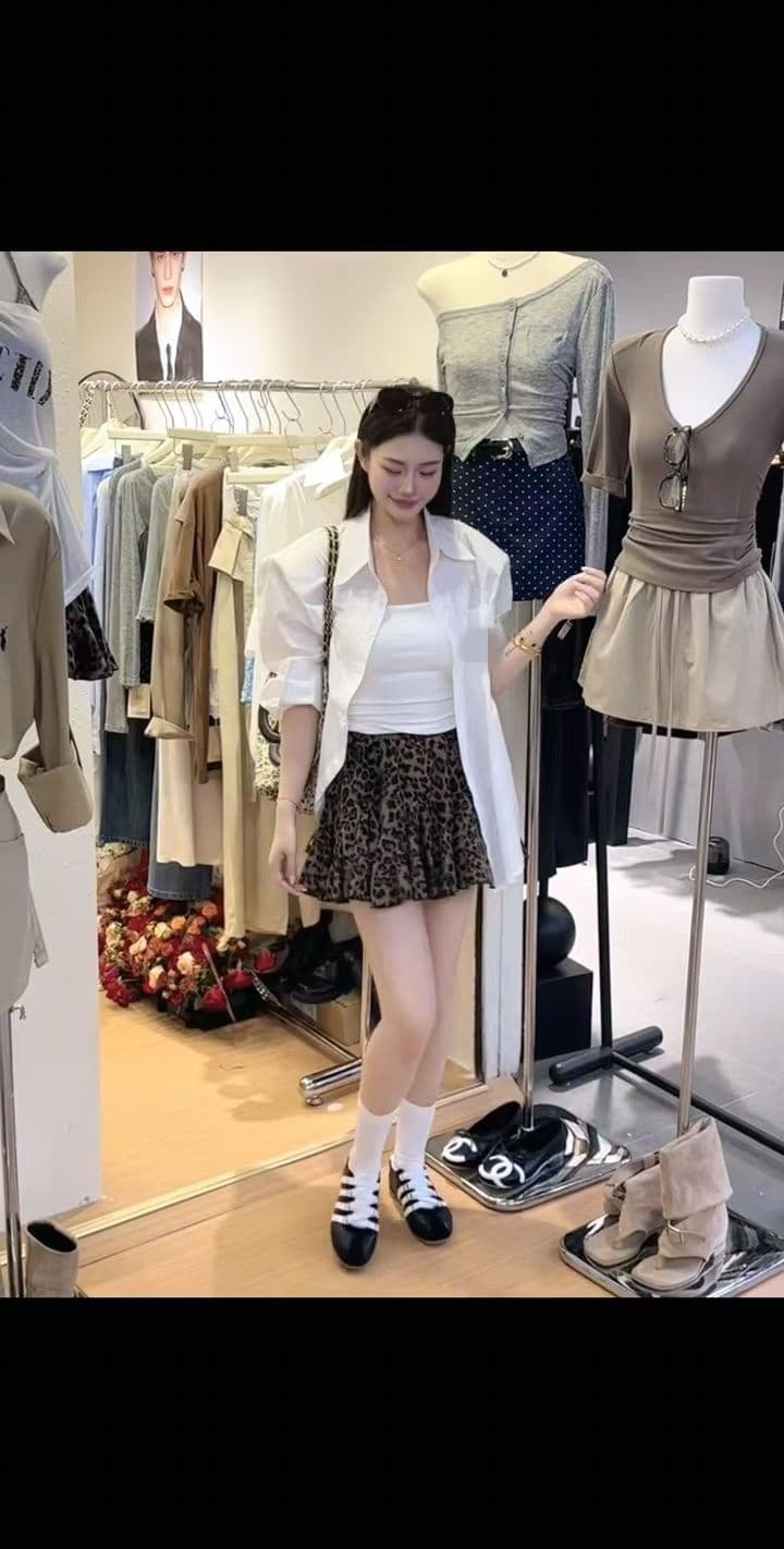 가을 부드러운 착용 가져 가라. 여성 2024 새로운 한국 스타일 패션 루즈핏 슬림해 보이는 셔츠 다용도 조끼 미니 스커트 3종 세트 상세 이미지 4