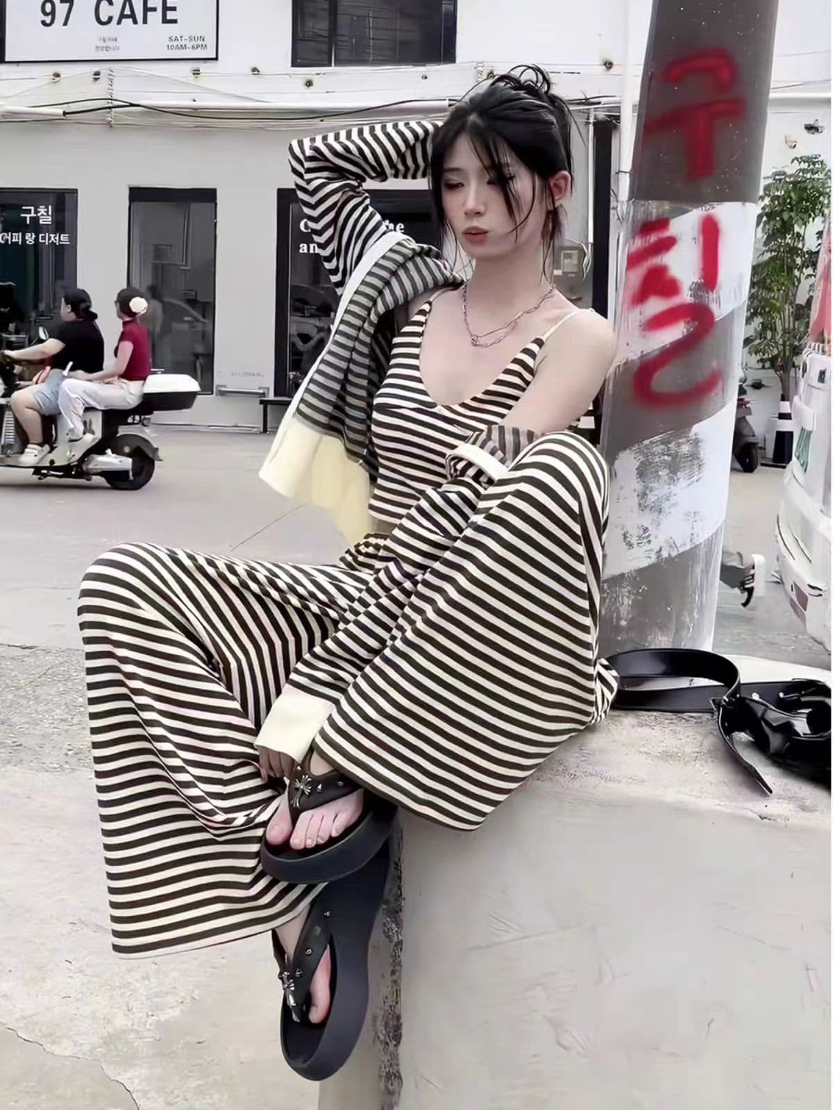 새로운 레트로 배색 스트라이프 후드 재킷 슬립 허리밴드 캐주얼 와이드 레그 팬츠 3종 세트 상세 이미지 3