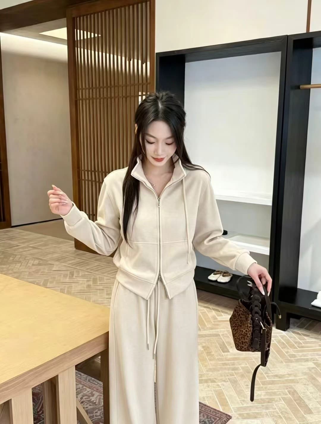 조기 가을 자이언트 잘 생긴 한 부서 착용 가져 가라. 전체 집합 2026 새로운 슈퍼 화재 후드티 캐주얼 운동 투피스 슈트 여성 상세 이미지 6