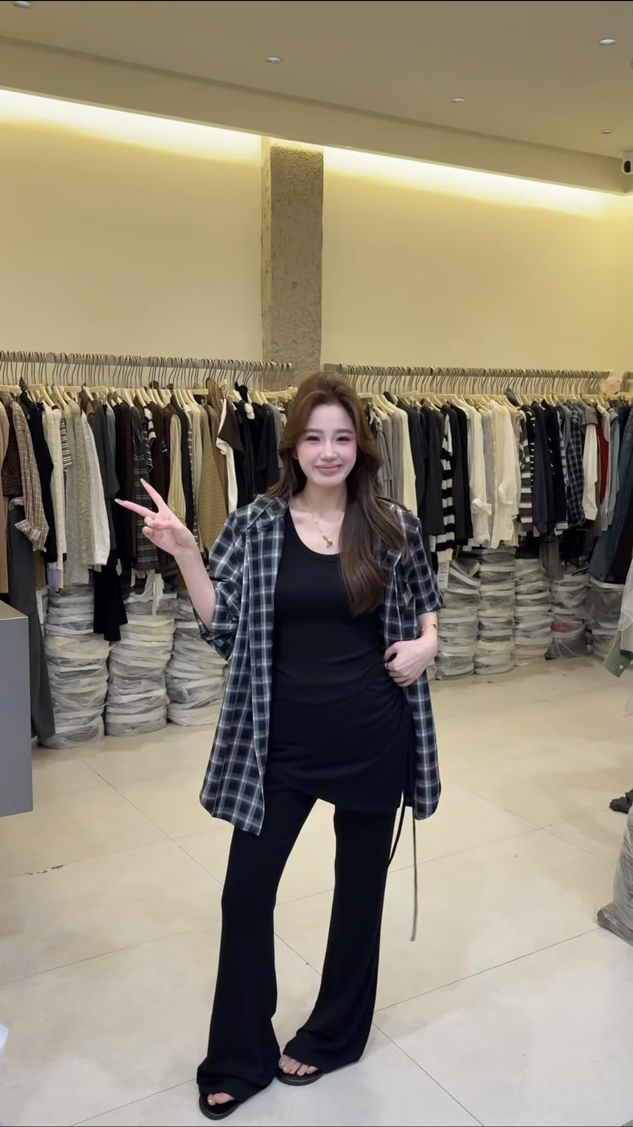 가을 켜기 새로운 느긋한 바람 스트라이프 후드 셔츠 캐미솔 슬림해 보이는 긴 바지 3종 세트 상세 이미지 5