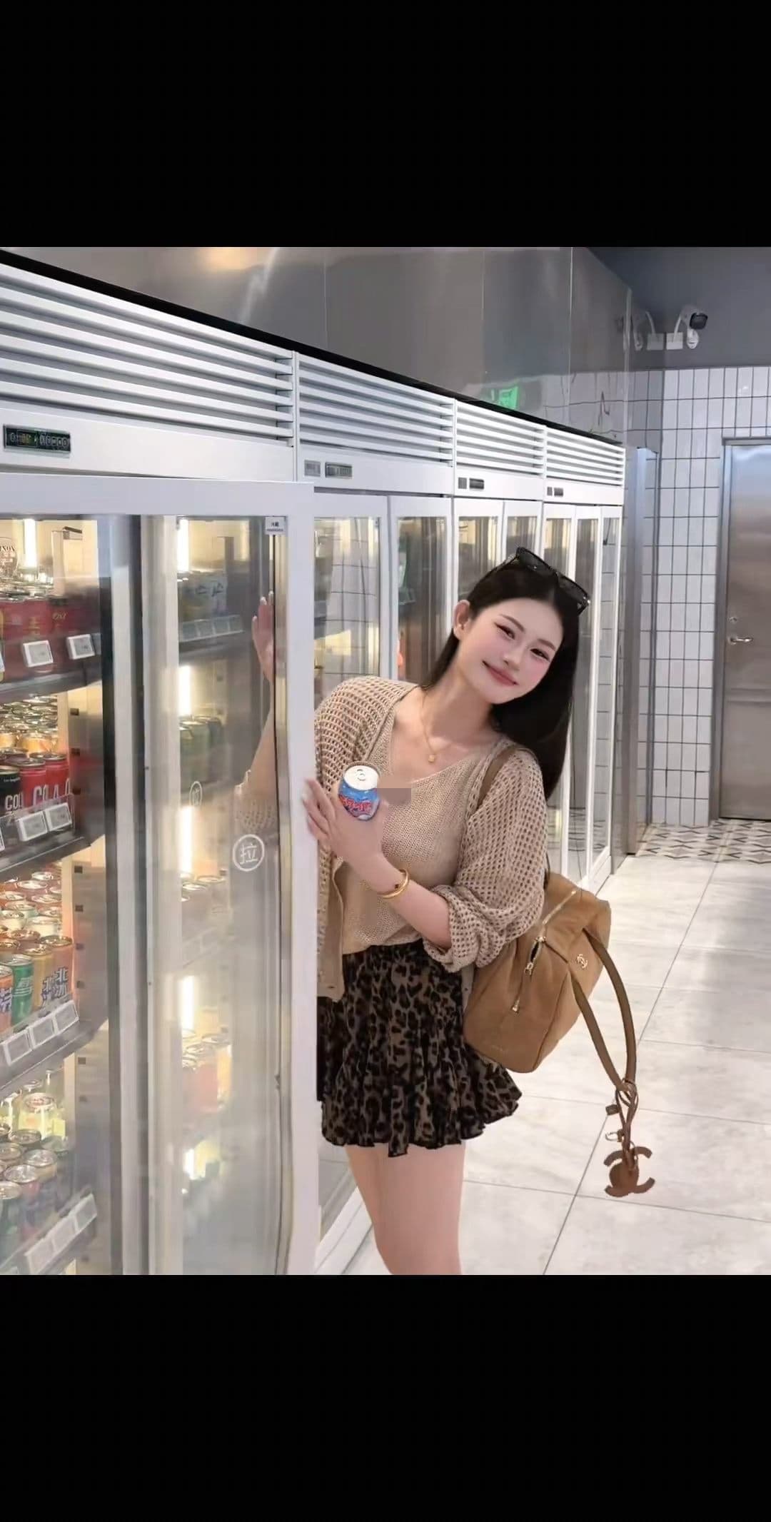 가을 의상 슈퍼 화재 패션 핫걸 외국 가스 홀로우 아웃 니트 카디건 코트 막대기 표준 슬립 반신 스커트 3종 세트 이미지 3
