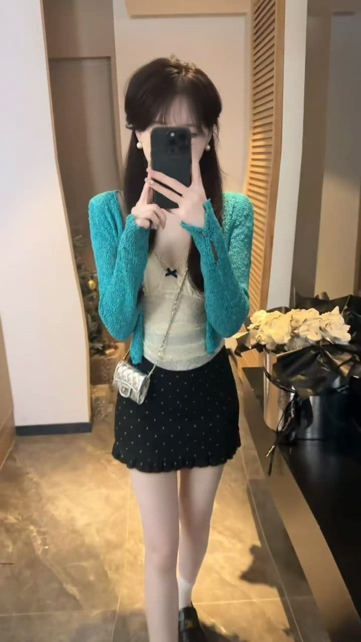 이른 가을 새로운 품격 부드러운 디스플레이 화이트 몸매 가꾸기 나팔 소매 패션 니트 오픈 가디건 조끼 반신 스커트 3종 세트 상세 이미지 3