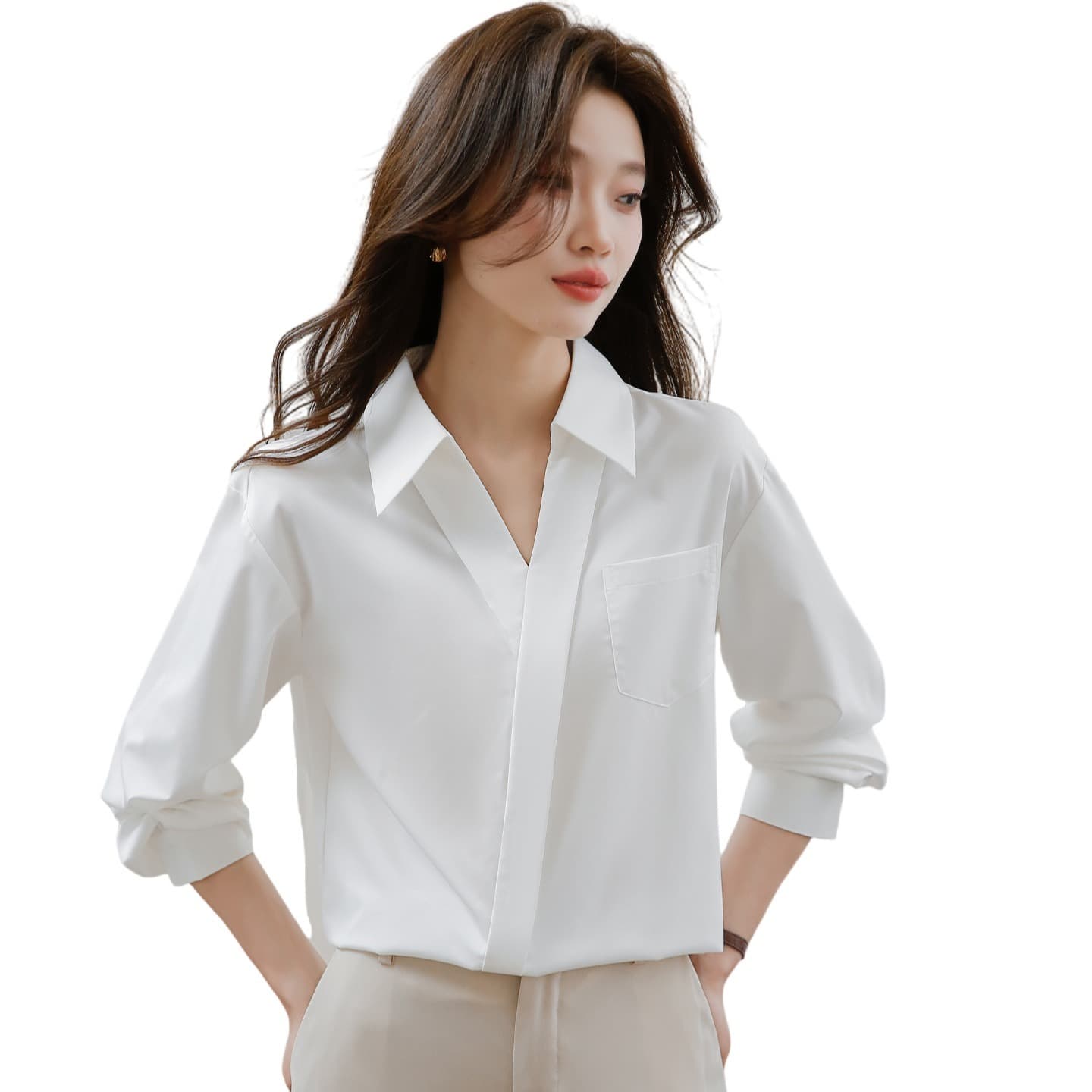 실사 2026 가을 새로운 프랑스식 화이트 여성 셔츠 작은 대중 디자인 센스 품격 연령 감소 출퇴근 V넥 맨위 이미지 6