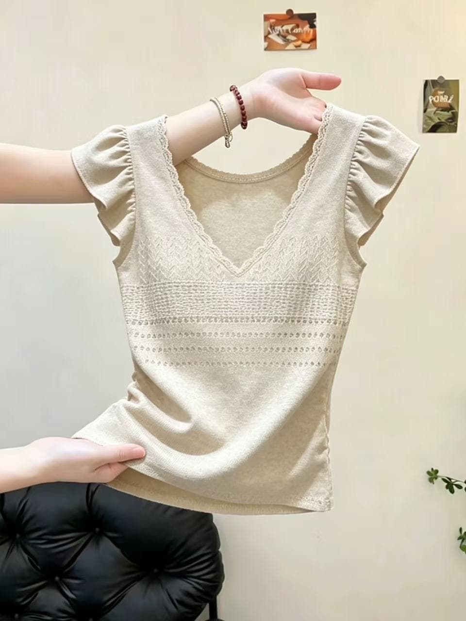 프랑스식 레트로 꽃 노랑 커피 V넥 홀로우 아웃 작은 날다 소매 티셔츠 여성 여름 새로운 작은 대중 외국 가스 다용도 슬림해 보이는 맨위 이미지 4