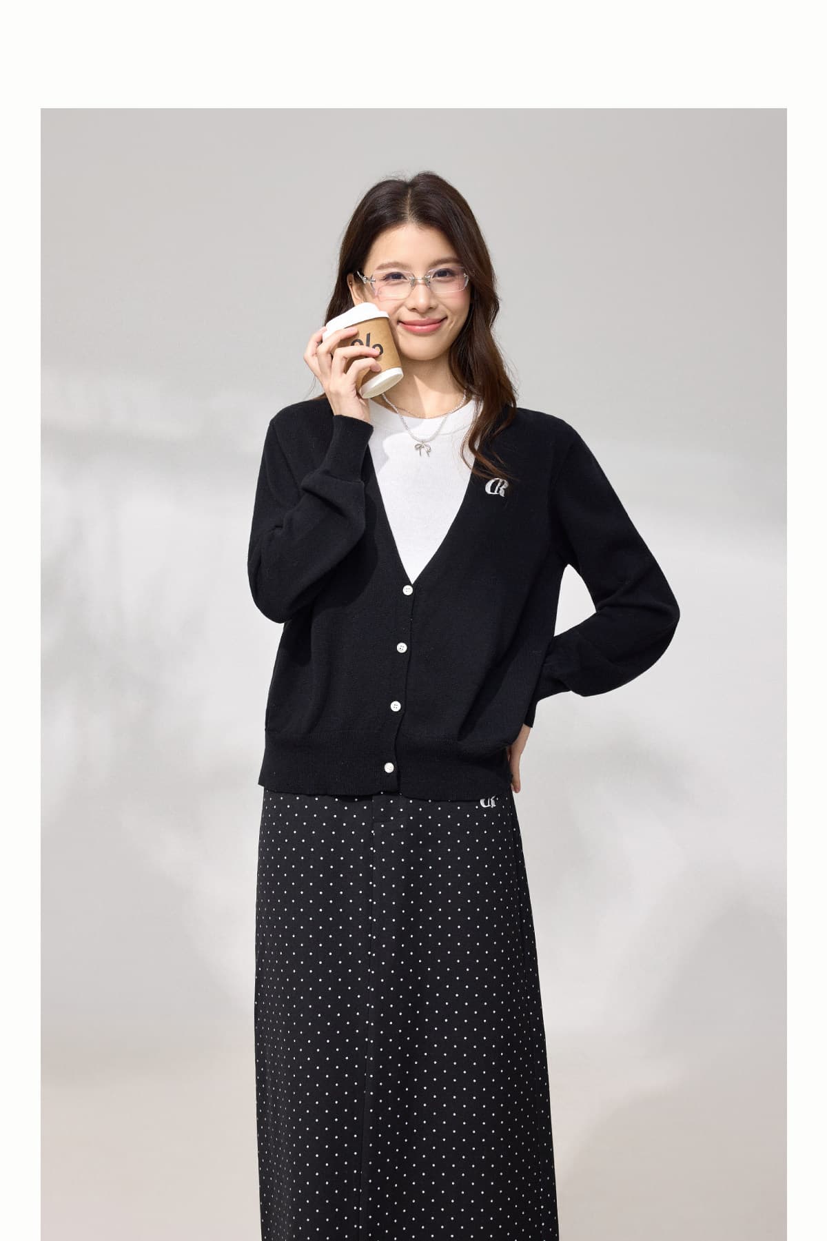 황야 공간 grass space 페이크 레이어드 V넥 스웨터 여자 봄 오래된 돈 바람 패치워크 고급 센스 만나는 맨위 상세 이미지 9