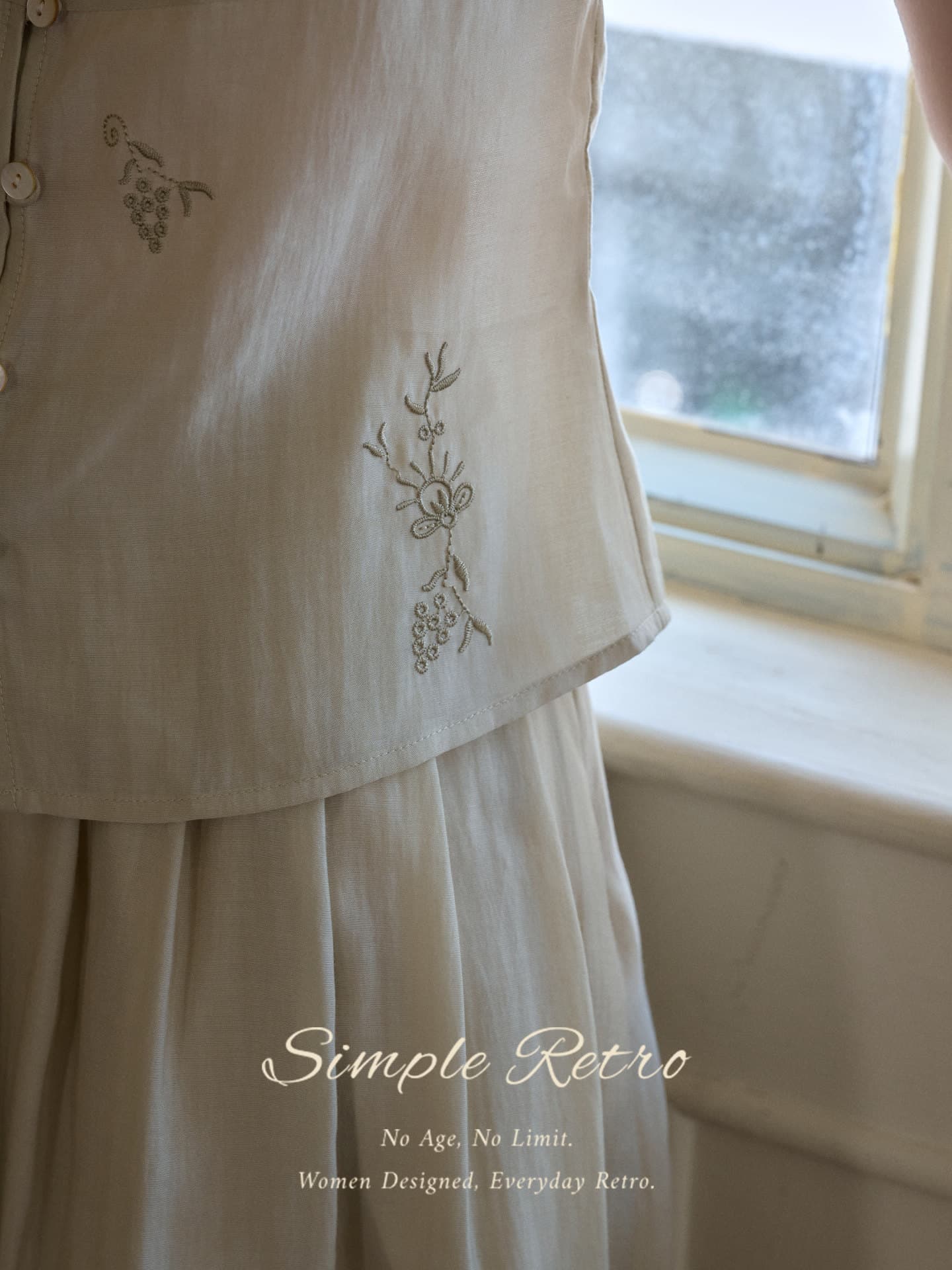 simpleretro 헤어스프링 빛 언어 차가운 센스 주간 실크 레트로 V넥 식물 부서 자수 세트 드레스 작은 셔츠 반 스커트 이미지 3