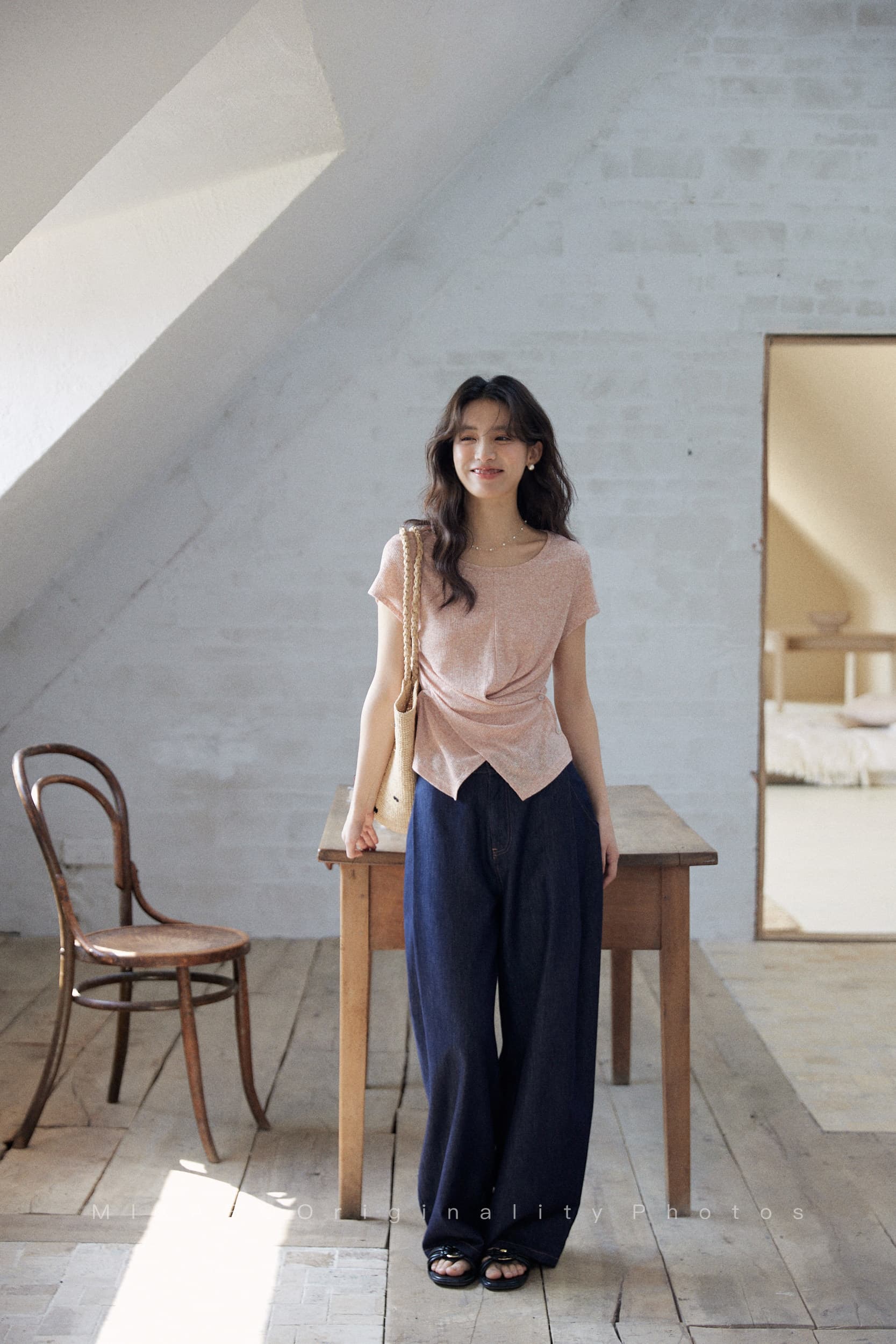 mixabo 느슨함 센스 핑크색 비틀림 티셔츠 여성 여름 쇼트 스타일 디자인 센스 불규칙 밑단 반팔 라운드 넥 맨위 상세 이미지 14