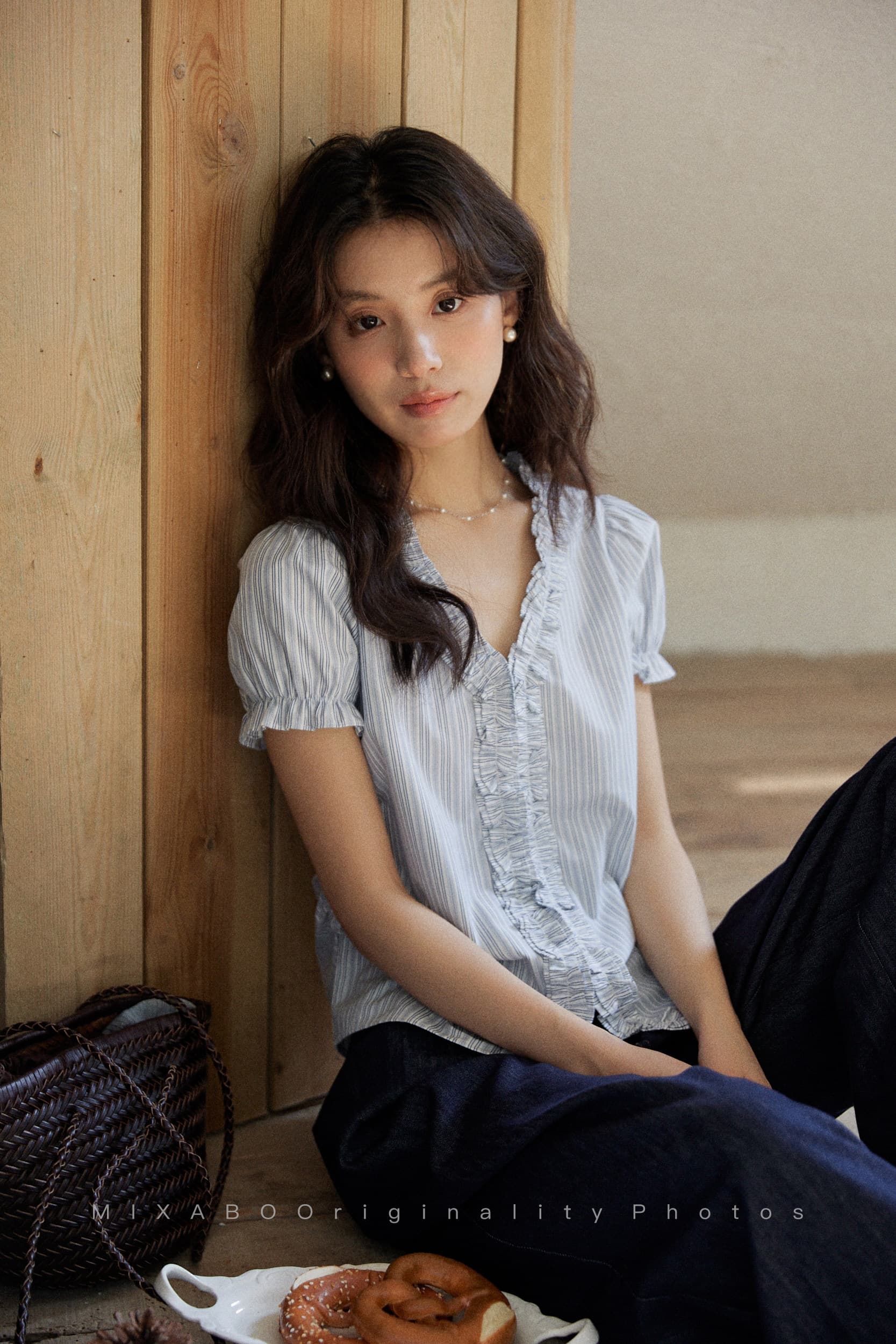 mixabo 부드러운 파란색 프릴 스트라이프 반팔 여성 셔츠 여름 디자인 센스 연령 감소 거품 소매 V넥 맨위 상세 이미지 22