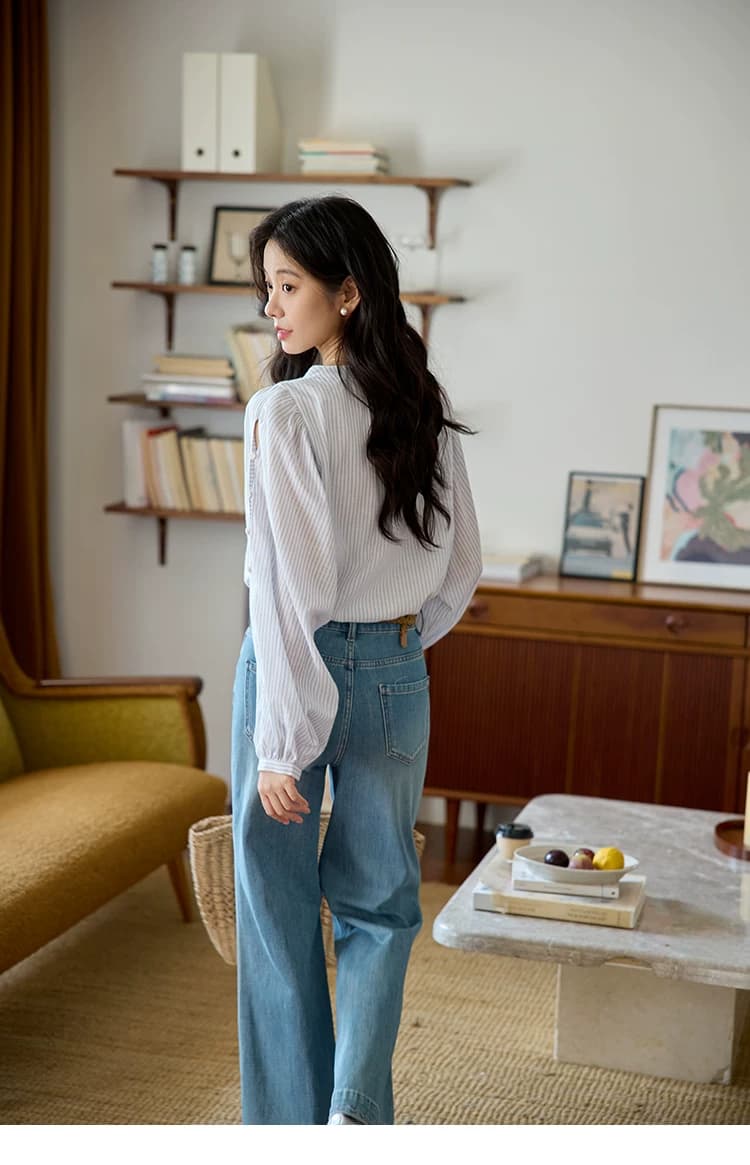 moriirose 파란색 스트라이프 V넥 벌룬 소매 홀로우 아웃 단추 여성 셔츠 가을 프랑스식 품격 루즈핏 맨위 상세 이미지 17