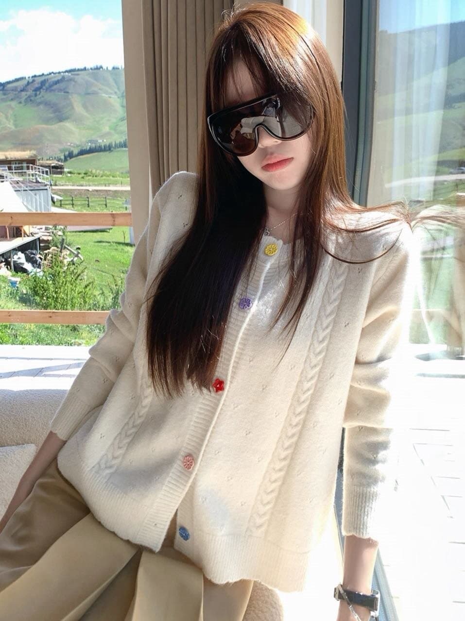 한 부서 Chic 단일 행 무지개 꽃 버클 라운드 넥 트위스트 꽃 니트 스웨터 오픈 가디건 여성 가을 겨울철 루즈핏 다용도 맨위 상세 이미지 1